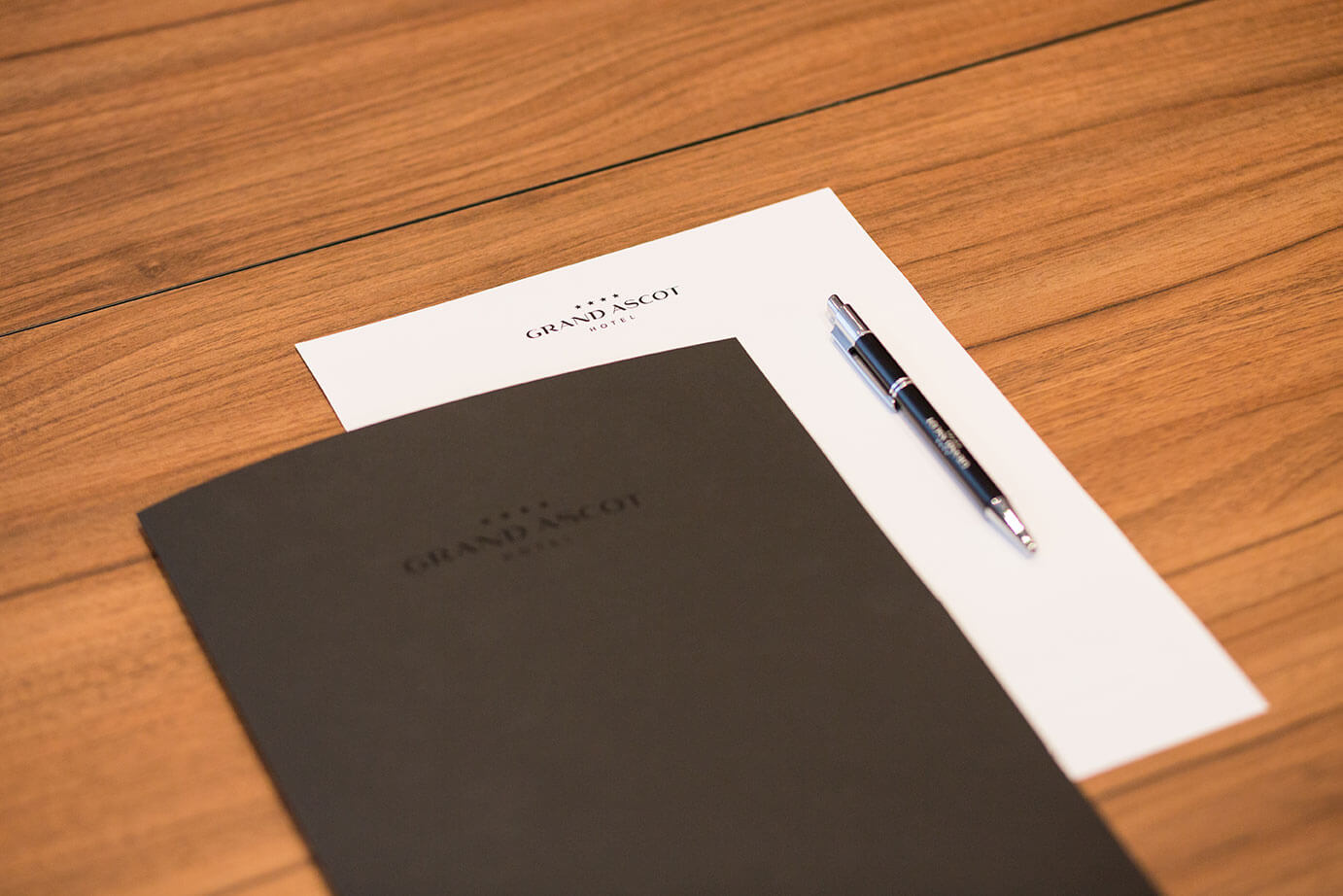 Materiały na konferencji w hotelu w centrum Krakowa